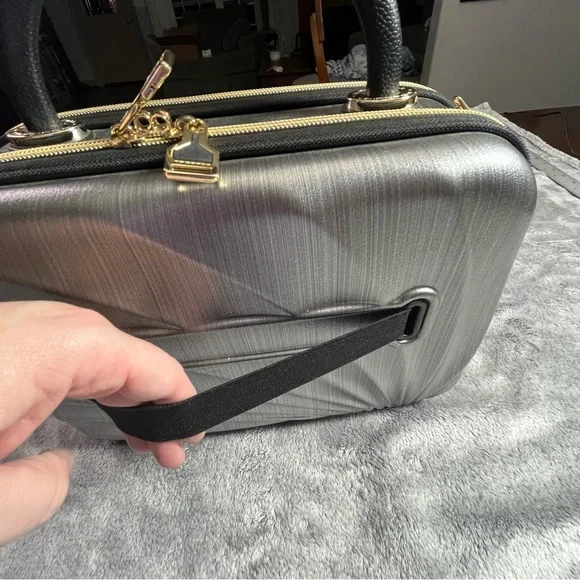 Triforce Metallic Gray Hardshell Cosmetic Case with Top Handle, no strap - Picture 11 of 11